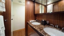 ANCORRA Master Ensuite